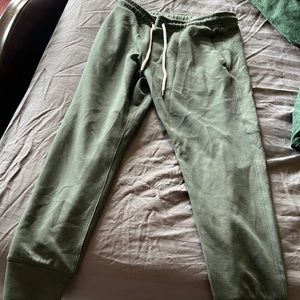 Medium Men’s American Eagle Jogger